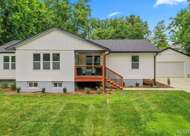 Property at 11315 Elzey St, Saint Louis, MO 63141, 3 beds, 3.5 baths