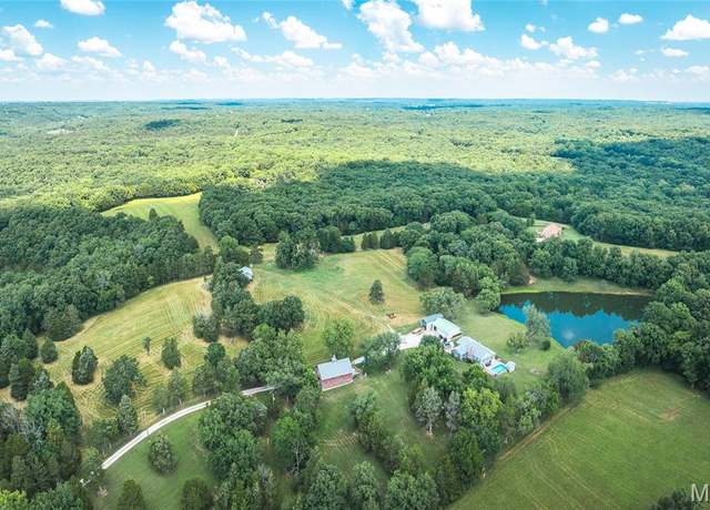 Property at 5300 Scanlon Dr, De Soto, MO 63020, 3 beds, 2 baths