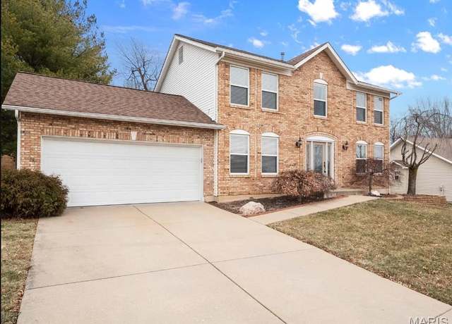 Property at 1837 Highcrest Dr, St Charles, MO 63303, 4 beds, 3 baths
