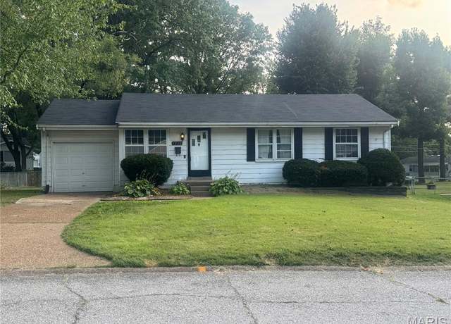Property at 1222 Hoyt Dr, Bellefontaine Nghbrs, MO 63137, 3 beds, 2 baths