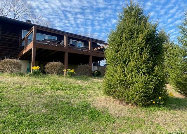 Property at 2384 W Evergreen Dr, Pacific, MO 63069, 1 bed, 1 bath