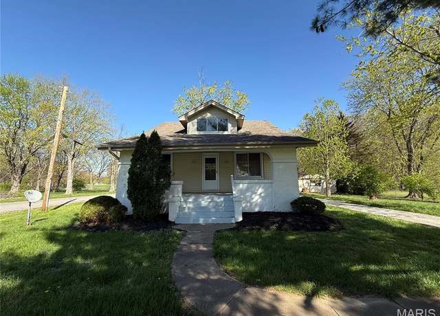 Property at 11722 Larimore Rd, St Louis, MO 63138, 4 beds, 1 bath