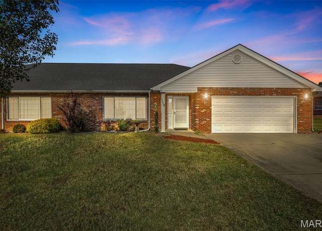 Property at 119 Ohio Ct, Farmington, MO 63640, 2 beds, 2 baths