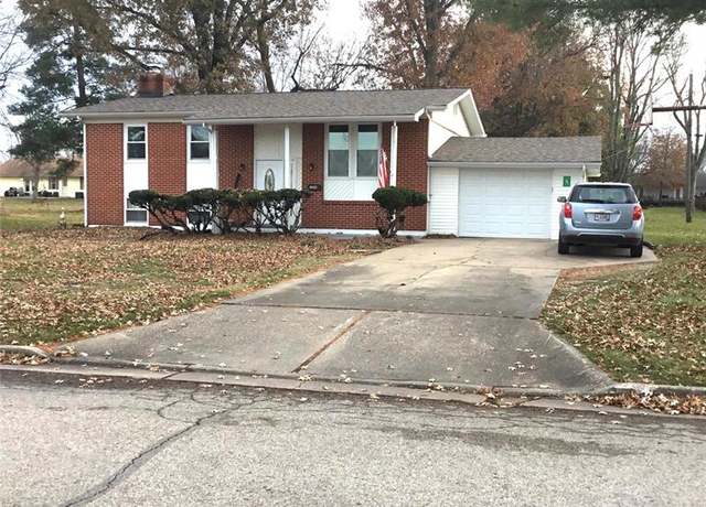 Property at 304 E Spinsby St, Montgomery City, MO 63361, 2 beds, 1.5 baths