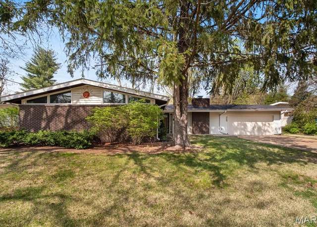Property at 3105 Newgate Dr, Florissant, MO 63033, 3 beds, 2 baths