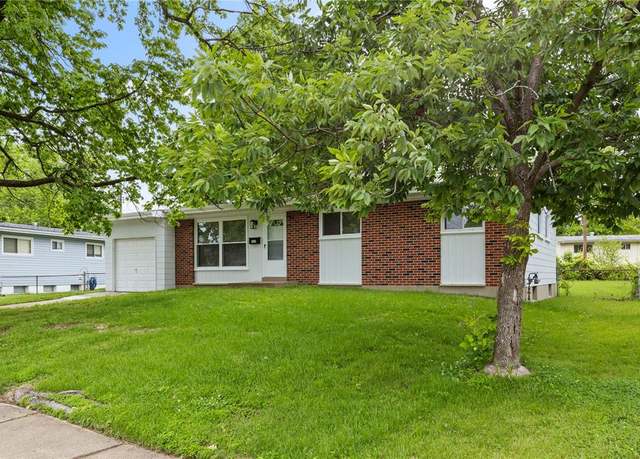 Property at 335 Skylark Dr, Florissant, MO 63031, 3 beds, 1.5 baths