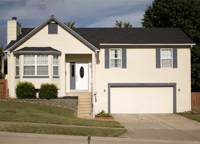 Property at 14434 Cape Charles Ct, Florissant, MO 63034, 2 beds, 2.5 baths