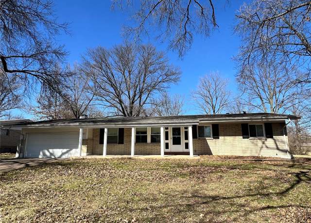 Property at 1517 Crossett Dr, St Louis, MO 63138, 4 beds, 2 baths