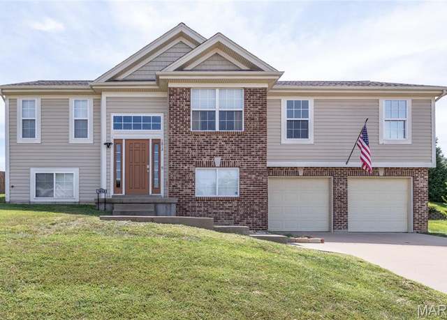 Property at 1812 Jessica Hills Ct, Washington, MO 63090, 4 beds, 2 baths