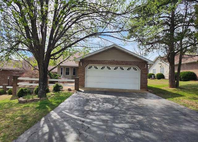 Property at 1752 Napoleon Dr, Bonne Terre, MO 63628, 2 beds, 2 baths