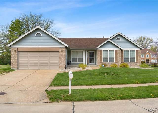 Property at 3903 Triple Crown Dr, Florissant, MO 63034, 3 beds, 2 baths