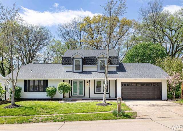 Property at 2045 Honey Ridge Ct, Chesterfield, MO 63017, 5 beds, 2.5 baths