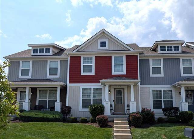 Property at 318 Countryshire Dr, Lake Saint Louis, MO 63367, 3 beds, 2.5 baths