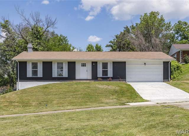 Property at 12597 Fee Fee Rd, St Louis, MO 63146, 3 beds, 2 baths