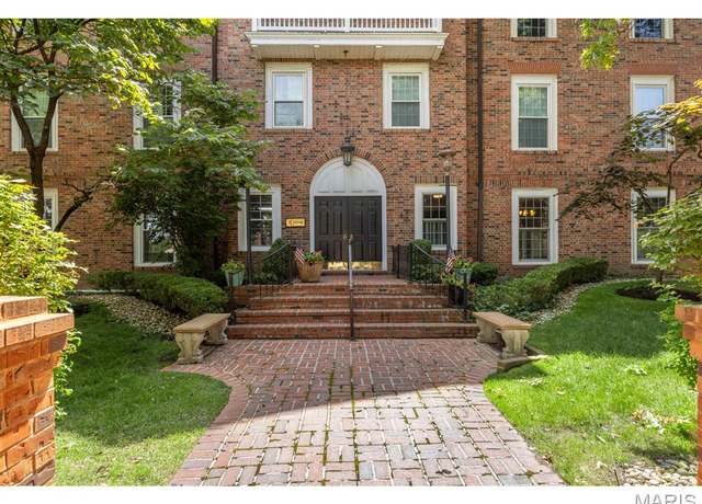 Property at 10 Jefferson Rd Unit 3A, Webster Groves, MO 63119, 2 beds, 2 baths