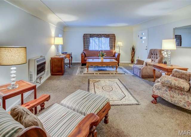 Property at 14037 Springfield St, Grafton, IL 62037, 2 beds, 2 baths
