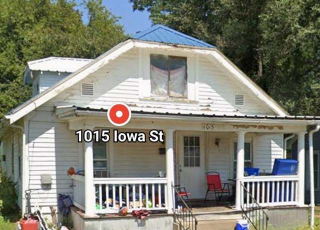 Property at 1015 Iowa St, Louisiana, MO 63353, 4 beds, 1 bath