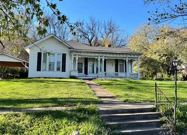 Property at 1413 Tennessee St, Louisiana, MO 63353, 3 beds, 1 bath