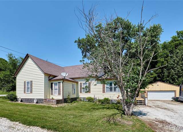 Property at 100 Knox St, Troy, MO 63379, 3 beds, 1 bath