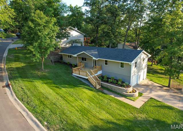 Property at 525 Oak Hill Dr, Lake St Louis, MO 63367, 3 beds, 2 baths