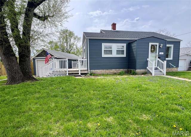 Property at 641 Lincoln Ave, East Alton, IL 62024, 2 beds, 1 bath