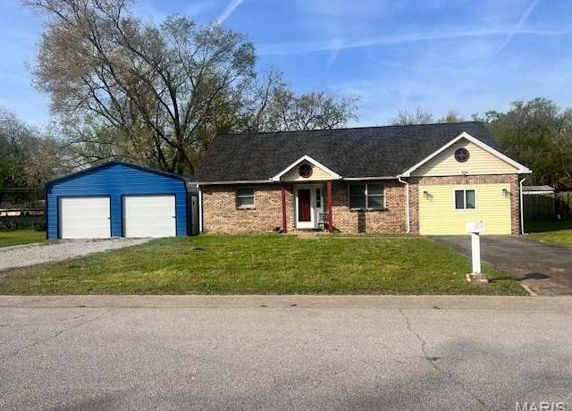 Property at 1304 Julie Ave, Cahokia, IL 62206, 3 beds, 1 bath
