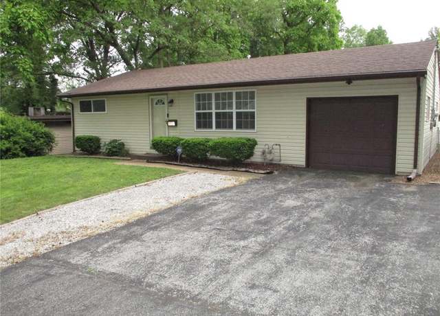Property at 1604 Pin Oak Ln, Swansea, IL 62226, 2 beds, 1 bath