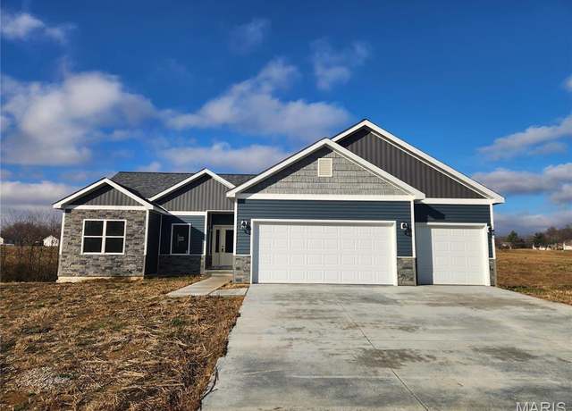Property at 9105 Birchwood Ct, Fairview Heights, IL 62208, 4 beds, 3 baths