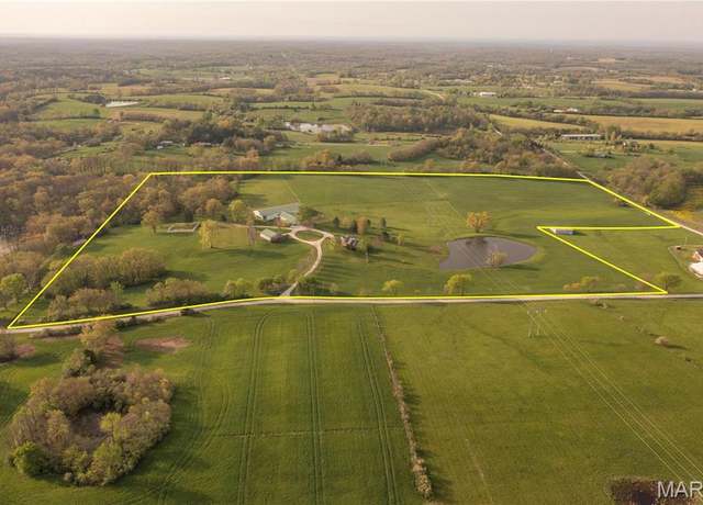 Property at 506 Windy Hill Rd, Elsberry, MO 63343, 4 beds, 3 baths