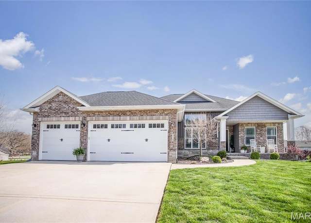 Property at 428 Briar Creek Rd, Troy, IL 62294, 5 beds, 3 baths