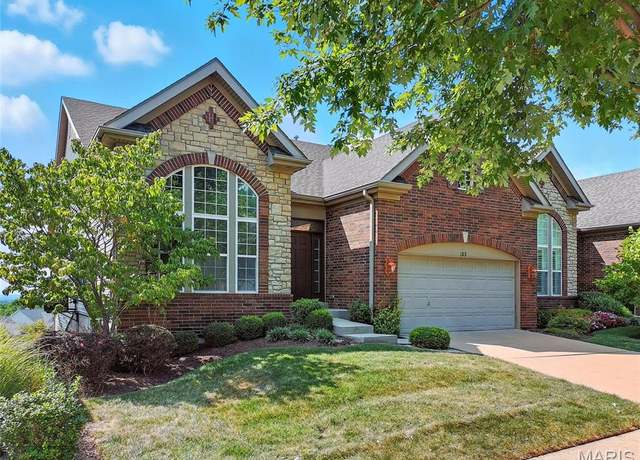 Property at 133 Kendall Bluff Ct, Chesterfield, MO 63017, 3 beds, 2.5 baths