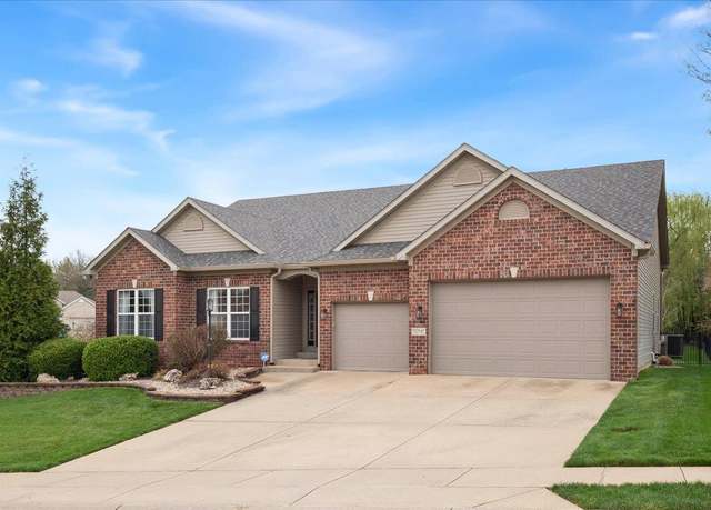 Property at 6151 Stone Wolfe Dr, Glen Carbon, IL 62034, 5 beds, 3 baths