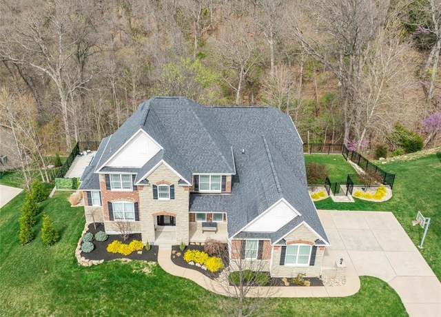 Property at 17933 Homestead Bluffs Dr, Wildwood, MO 63005, 5 beds, 4.5 baths