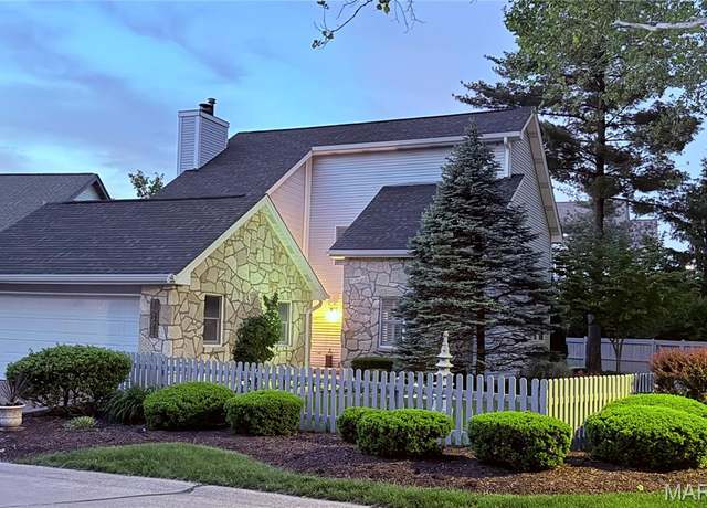 Property at 16321 Bellingham Dr, Chesterfield, MO 63017, 3 beds, 3.5 baths