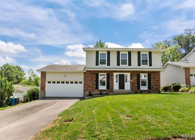 Property at 832 Hanamoor Ct, St Louis, MO 63122, 4 beds, 3 baths