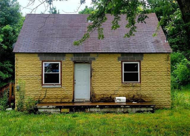 Property at 118 Kinder St, Cahokia, IL 62206, 2 beds, 1 bath