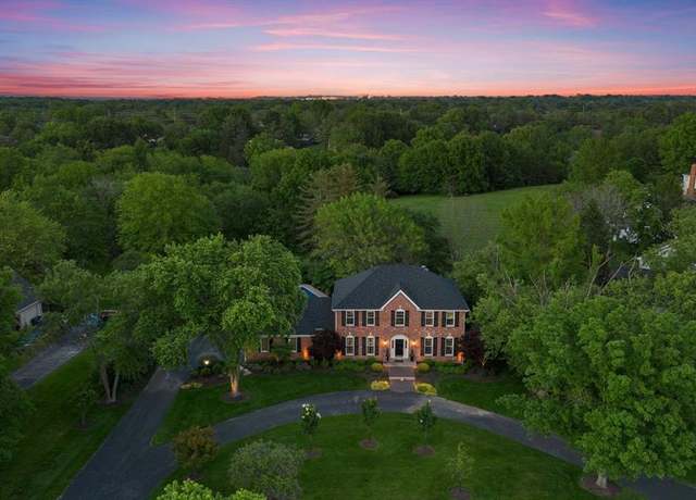 Property at 16753 Kehrs Mill Estates Dr, Clarkson Valley, MO 63005, 4 beds, 3.5 baths