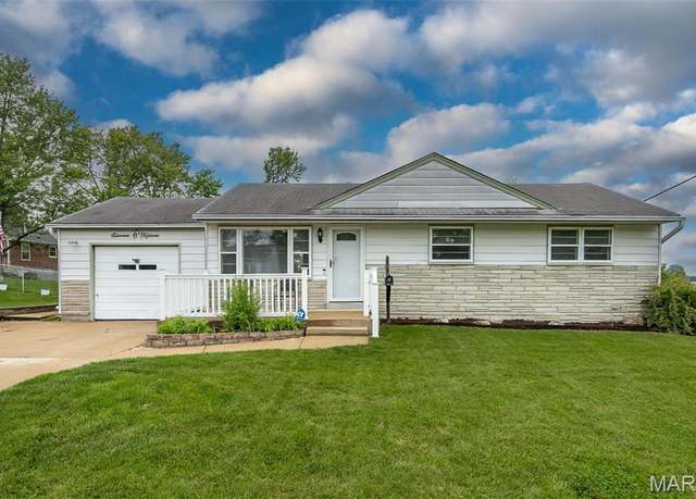 Property at 11015 Hillhurst Ln, St Louis, MO 63123, 3 beds, 1 bath