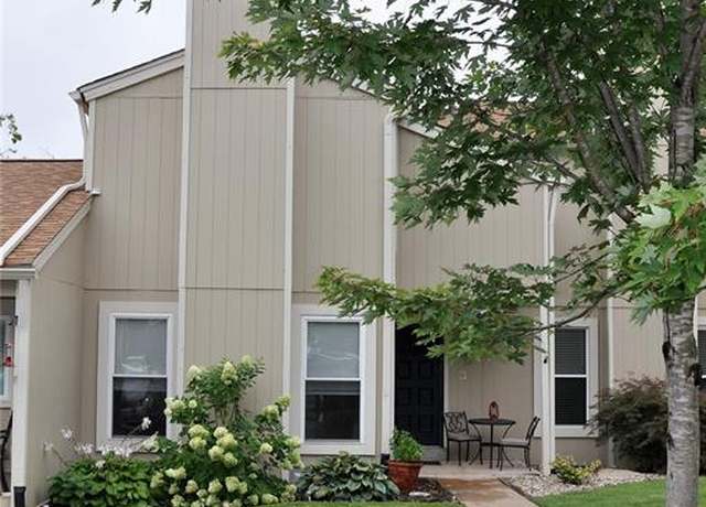 Property at 193 Harbor View Dr, Lake St Louis, MO 63367, 3 beds, 1.5 baths