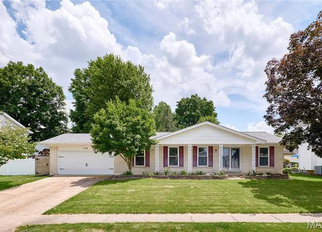 Property at 440 Hunters Rdg, St Charles, MO 63301, 3 beds, 3 baths