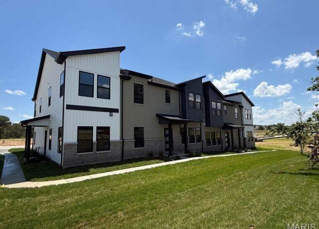 Property at 491 Ginger Dr, St Peters, MO 63303, 3 beds, 2.5 baths