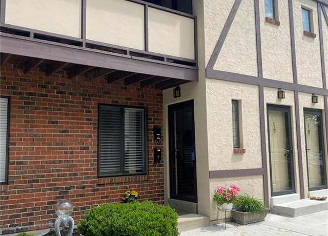 Property at 321 Barrington Sq Unit D, St Louis, MO 63122, 1 bed, 1 bath