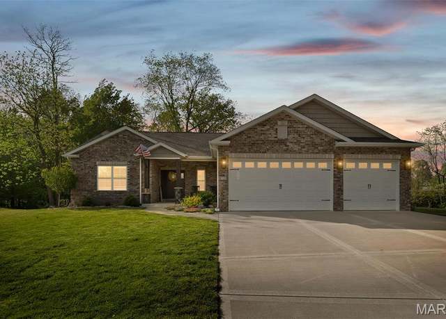 Property at 721 Birch Ln, Maryville, IL 62062, 4 beds, 3 baths