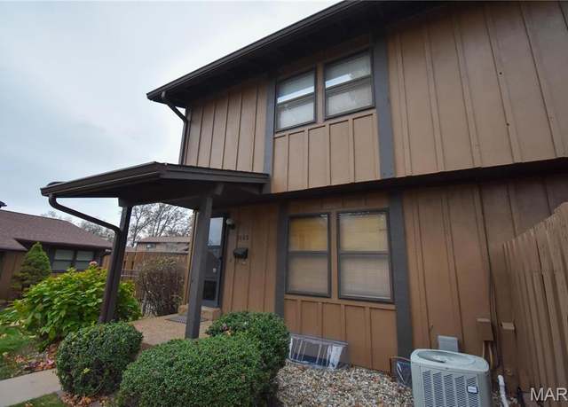 Property at 1103 Hampton Ct, Belleville, IL 62223, 2 beds, 1.5 baths