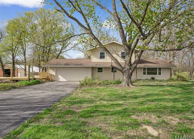 Property at 8901 Bodeker Rd, Walsh, IL 62297, 4 beds, 1.5 baths