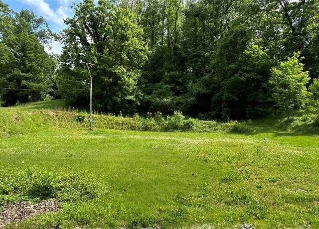 Property at 636 Fern Dr, Belleville, IL 62223