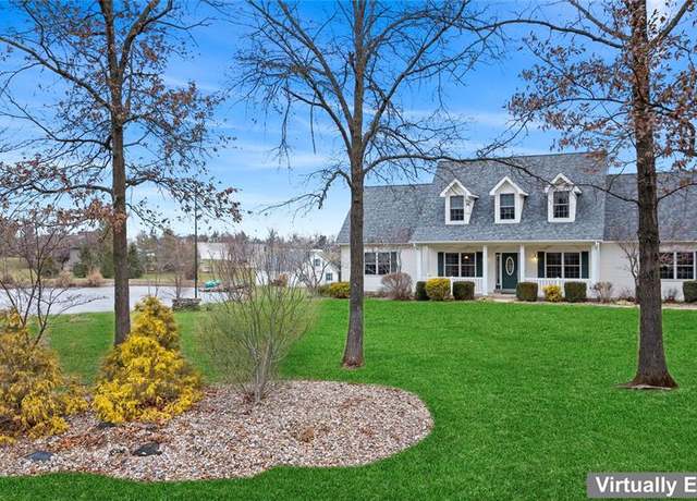 Property at 11 Summerhaven Ct, Troy, MO 63379, 4 beds, 3 baths
