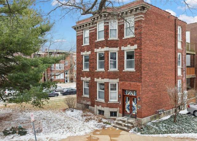 Property at 5900 Nina Pl #2, St Louis, MO 63112, 2 beds, 2 baths