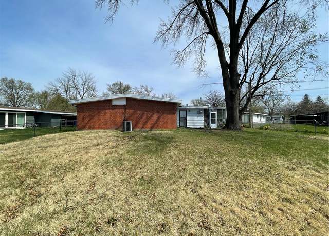 Property at 8408 Buckthorn Dr, St Louis, MO 63134, 3 beds, 2 baths