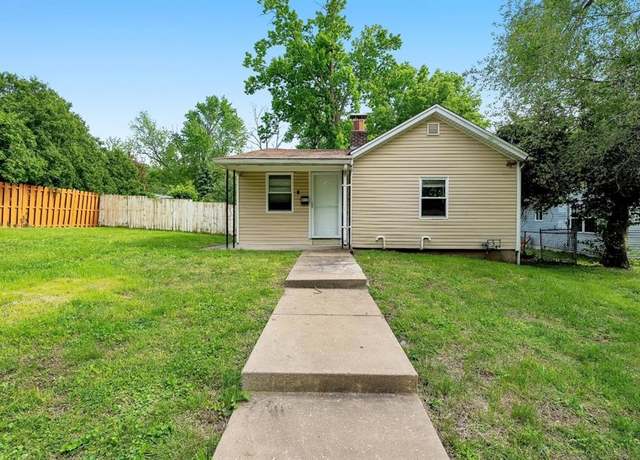 Property at 426 Bluff Dr, St Louis, MO 63137, 2 beds, 1 bath